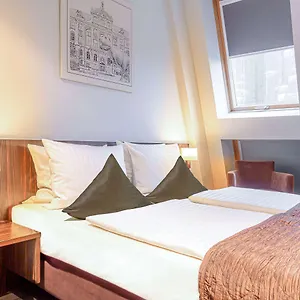 Otel Ramada By Wyndham Frankfurt Centre, Frankfurt am Main